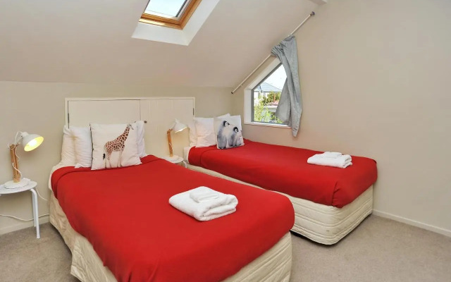 Regents 94B - Christchurch Holiday Homes