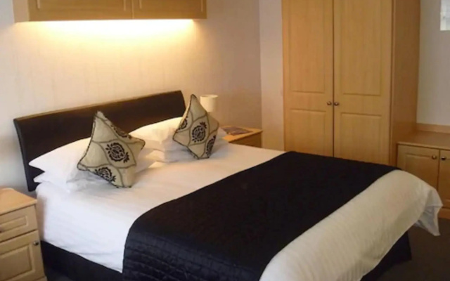 Deanwater Hotel
