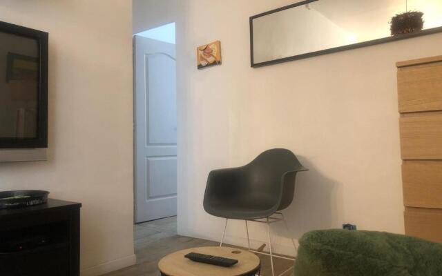 Appt 2 chambres au centre ville 3è