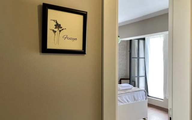 1870 Taş Konak Otel - Sanat Sokağı
