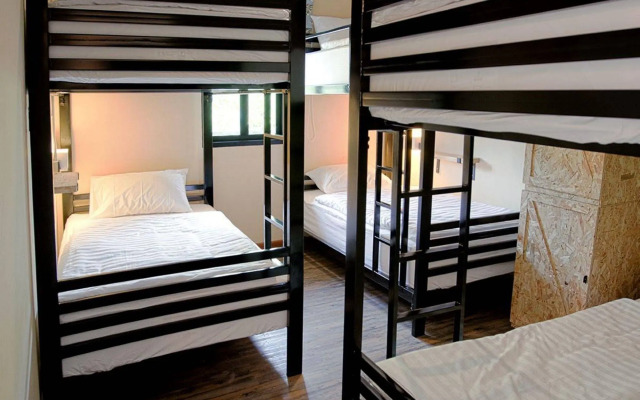 Doolay Beachfront Hostel