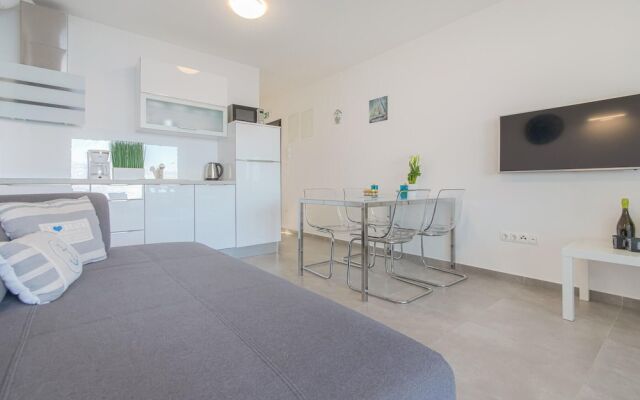 Amazing Apartment in Nin With 2 Bedrooms and Wifi