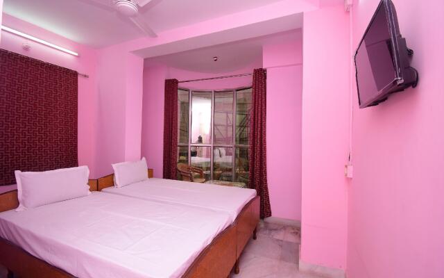SPOT ON 43842 Hotel Royal Residency