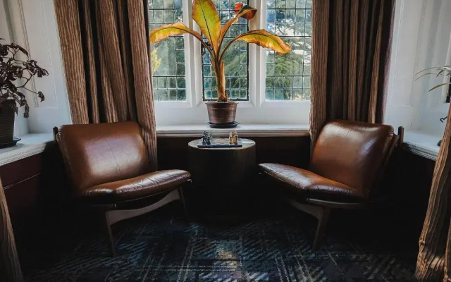 Caer Rhun Hall Hotel