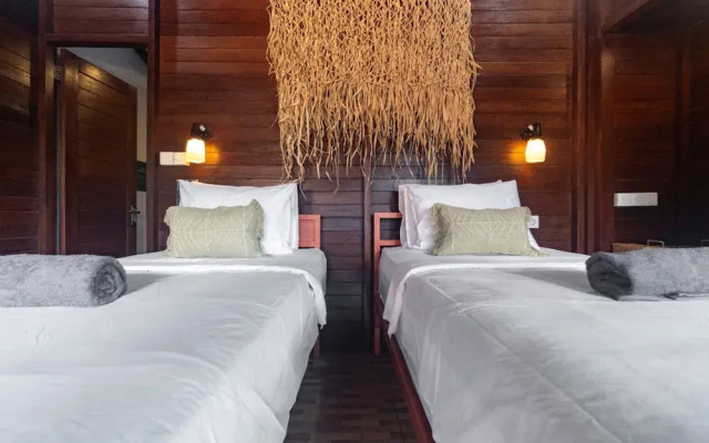 Mad Monkey Nusa Lembongan