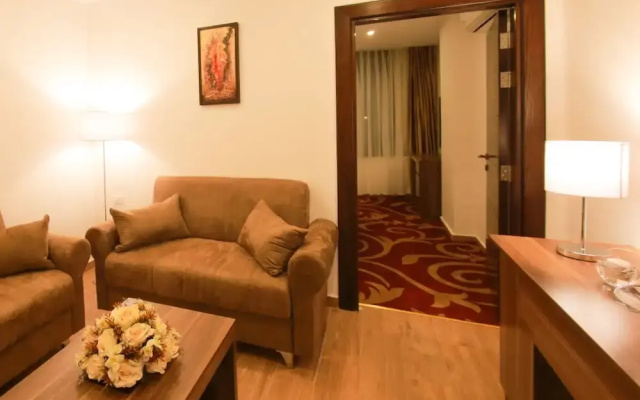 Nairoukh Hotel