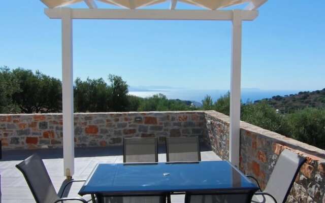 A Wonderful 3 Bedroom Villa in Kounali, Crete Perfect for a Family Vacation