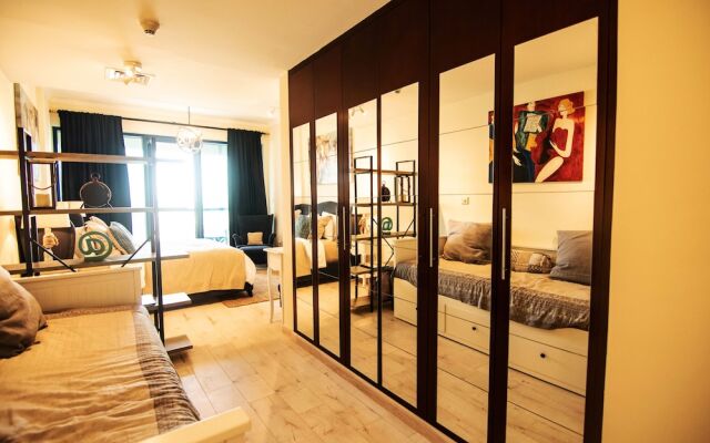 Lux BnB I X1 Tower I Golf Course & Sea Views