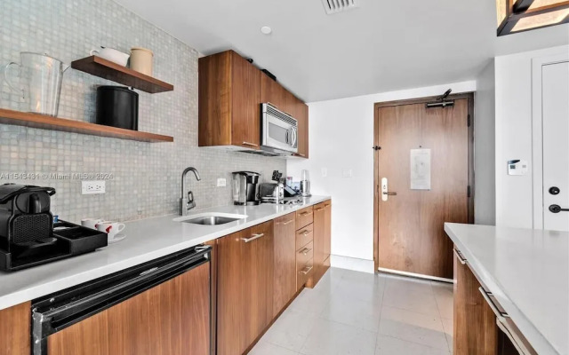 Carillon Miami Beach Private Suites