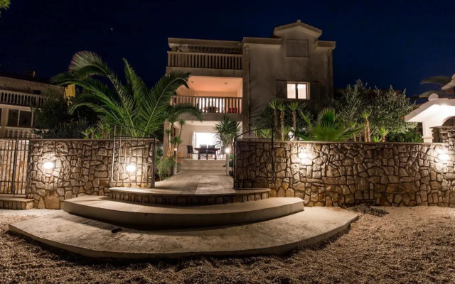 Luxury Beachfront Apartments Matista