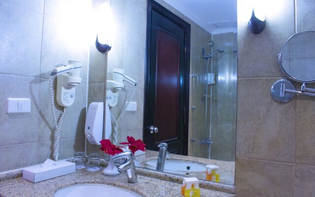 Parrotel Aquapark Resort