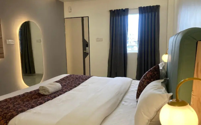 The Lavish Stay