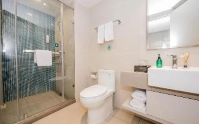 Homeinn Selected Hotel (Shanghai Sinan Road)