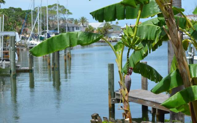 Oasis at John's Pass Madeira Beach