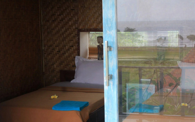 Dikaloha Medewi Surfcamp
