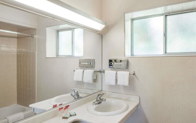 Budget Inn Natick
