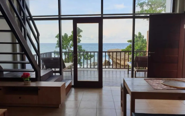 Freddies Villas Sabang – Balcony – Sabang