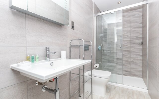 11 Waterstone House, Tenby