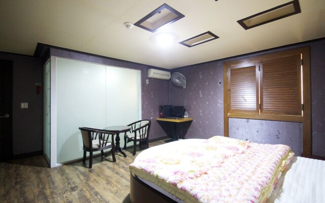 Naias Motel Gupo Busan