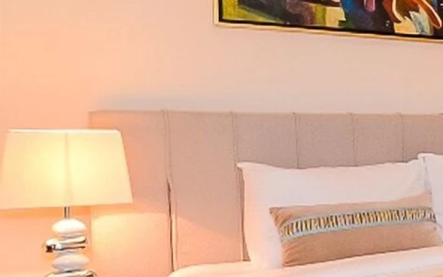 Contemporary One Bedroom with Full Marina View