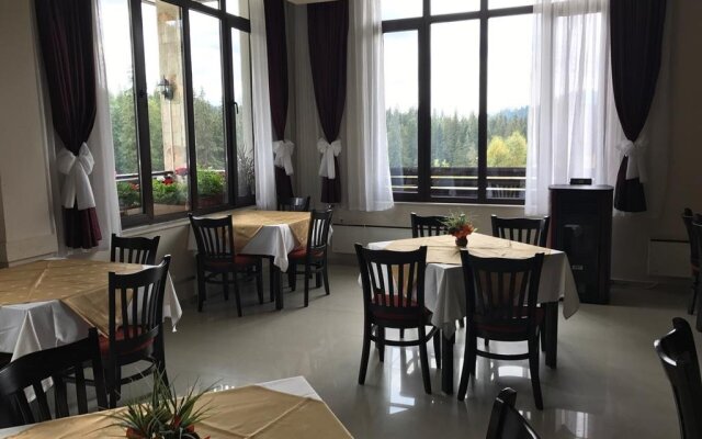 Hotel Ela - UTB P. Hilendarski