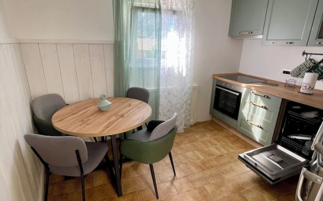 Holiday House Baska Hill