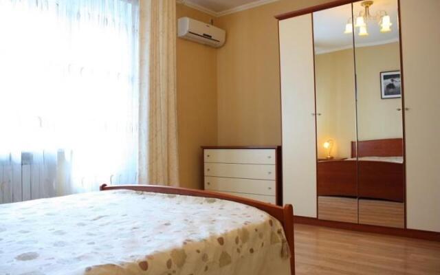 Альянс на переулке Халтуринский 41