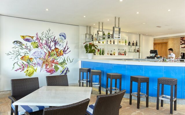 Universal Hotel Romantica