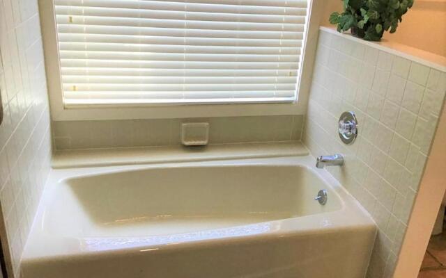 Fanta-Sea 47 by Beachside Management