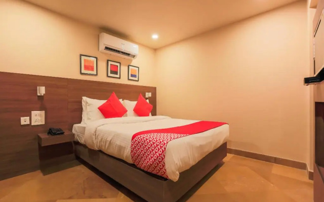 City Xpress Hotel Rooms by OYO Rooms