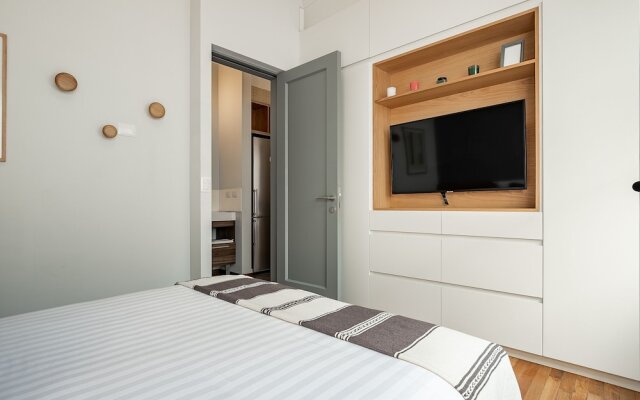 Hip, Modern Tech Condo w Rooftop in La Condesa