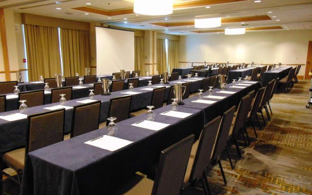 Embassy Suites by Hilton Lexington Green