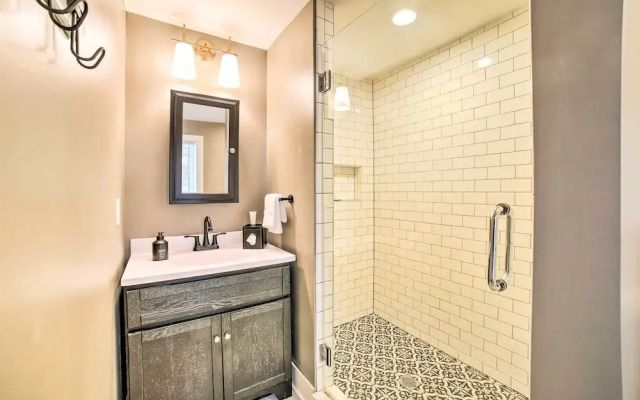 Pittsburgh Home: Walkable Location!