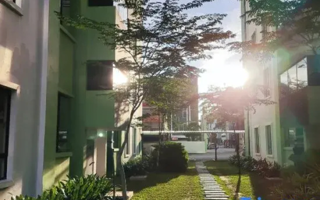Manhattan PoolView 3bedroom suite Netflix |  Ipoh Station18