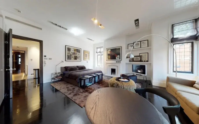 Luxury Suite in Cadogan Square 1
