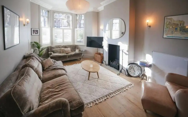 Stunning Modern 5-bed House in Central London