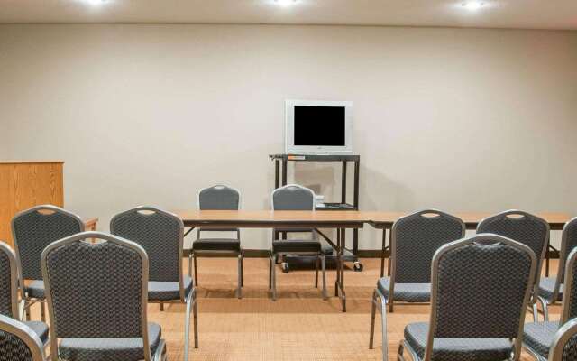 Sleep Inn & Suites Lake of the Ozarks