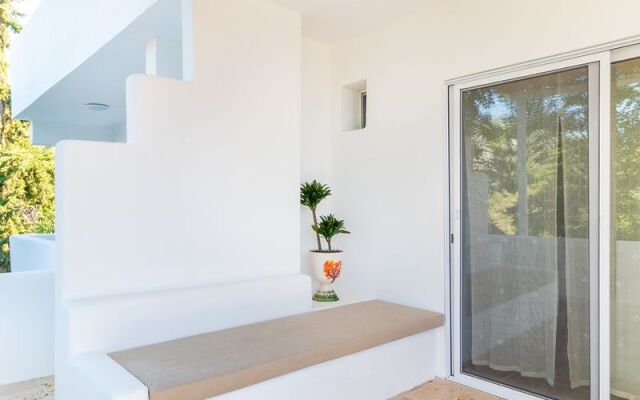 B;yaz Hotel Selimiye