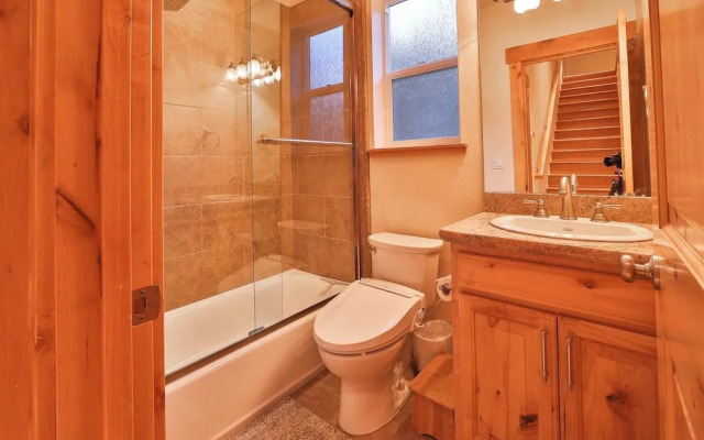 The Elevator House Sleeps 10!