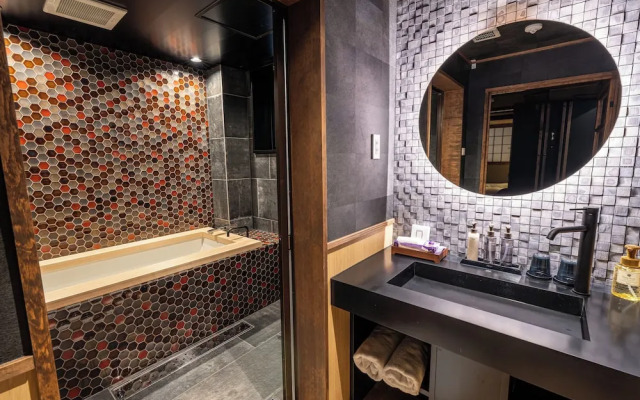 Kyoto no Yado Gion no Tsuki