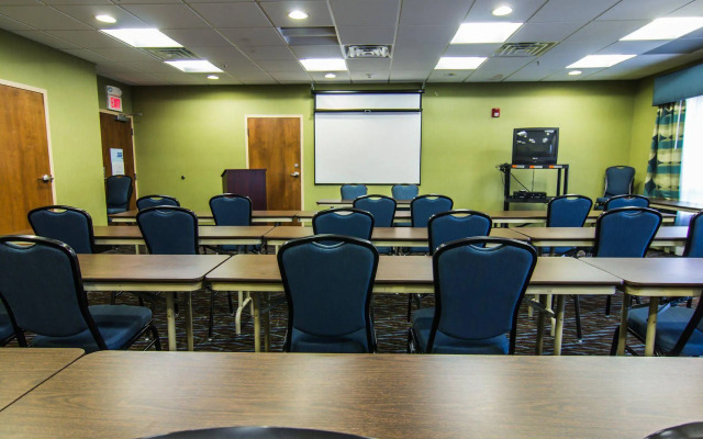 Holiday Inn Express Hotel & Suites Winchester by IHG