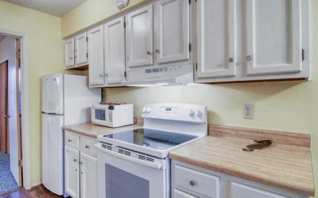 Courtyard #212 Condo