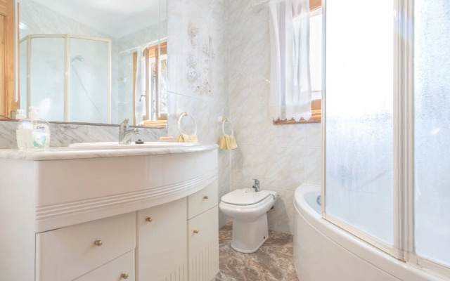 Chalet FalcÃ³ with private pool