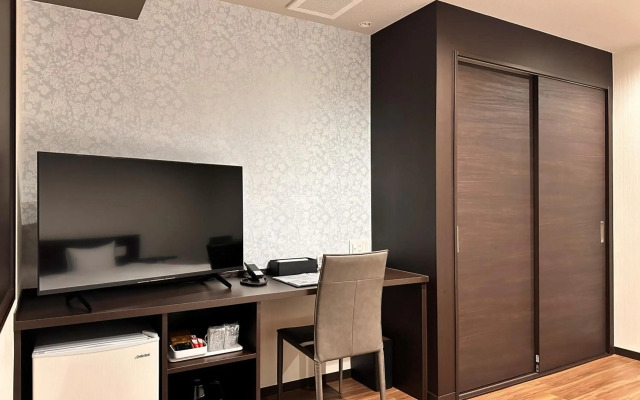 Reftel Osaka Itami Airport Hotel