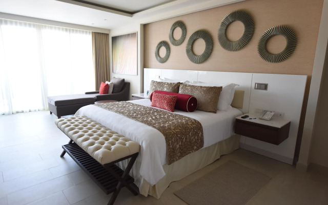 Royalton Riviera Cancun, An Autograph Collection All-Inclusive Resort & Casino