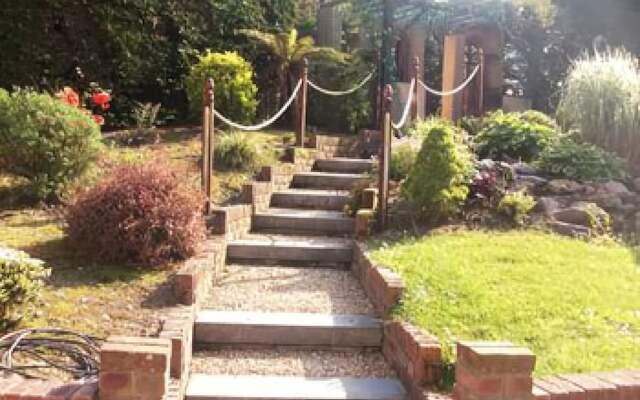 Shores Country House Bed & Breakfast