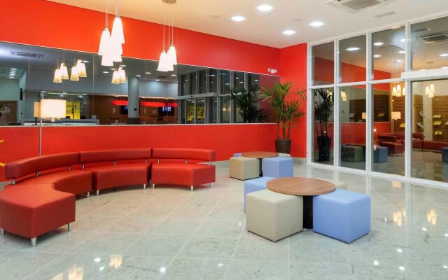 ibis Vitoria Praia de Camburi