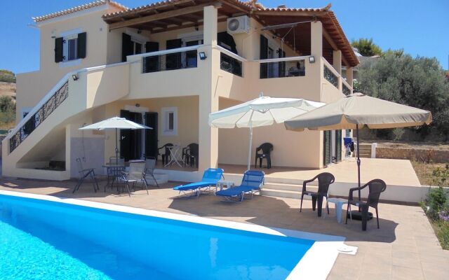 Villa With 4 Bedrooms in Porto Cheli, With Wonderful sea View, Private Pool, Enclosed Garden - 1 km