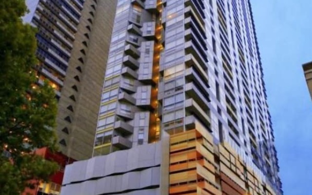 Readyset Apartments at QV