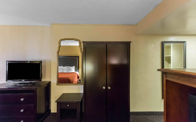 AmericInn by Wyndham Cedar Rapids North